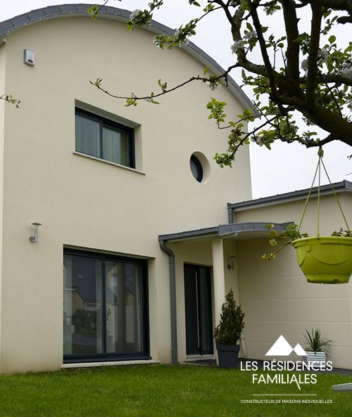 Maison individuelle en bloc béton à Ifs face Sud